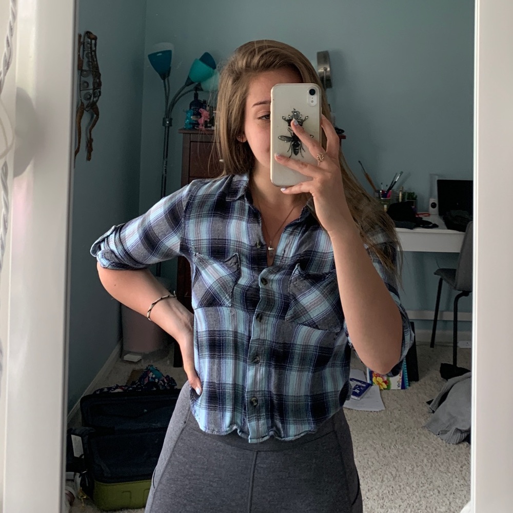 Blue cropped flannel